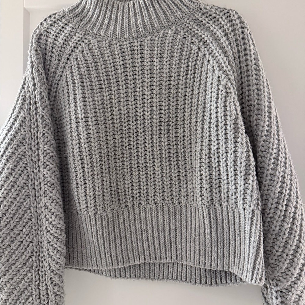 H&M Light Gray Turtleneck Sweater